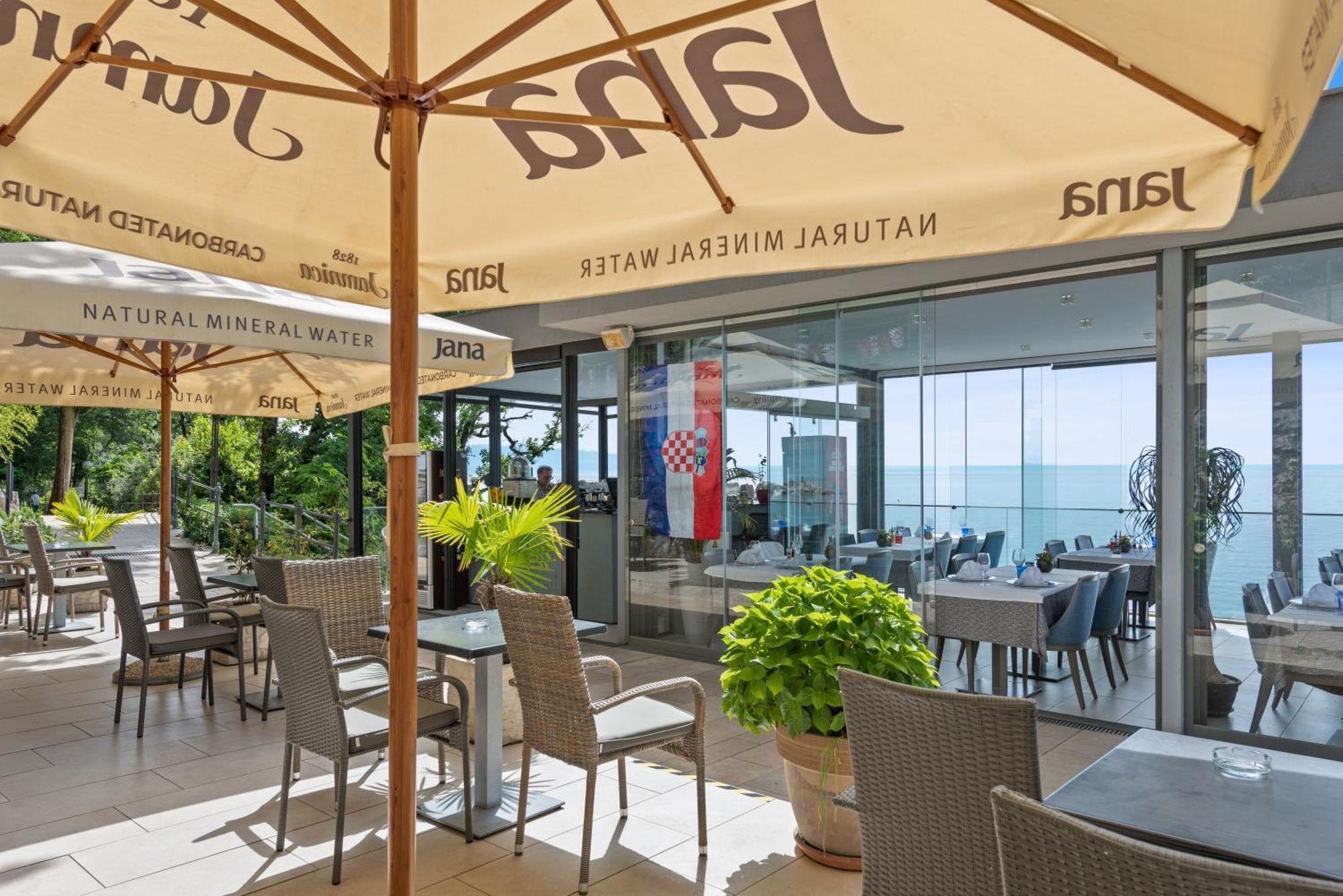 Boutique Hotel Mali Raj Opatija Bagian luar foto