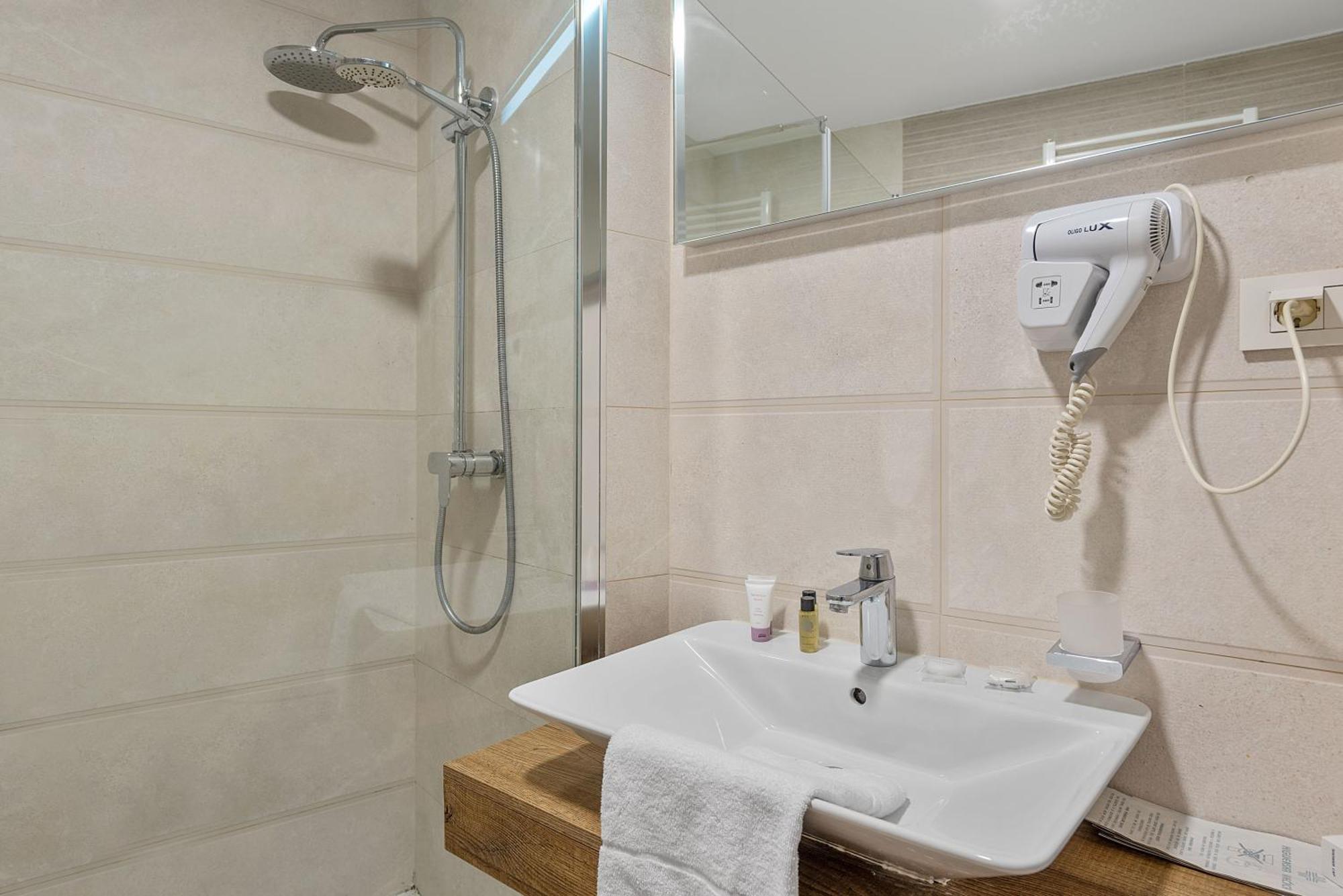 Boutique Hotel Mali Raj Opatija Bagian luar foto